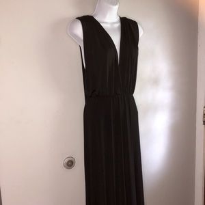 LOILA long black dress Medium